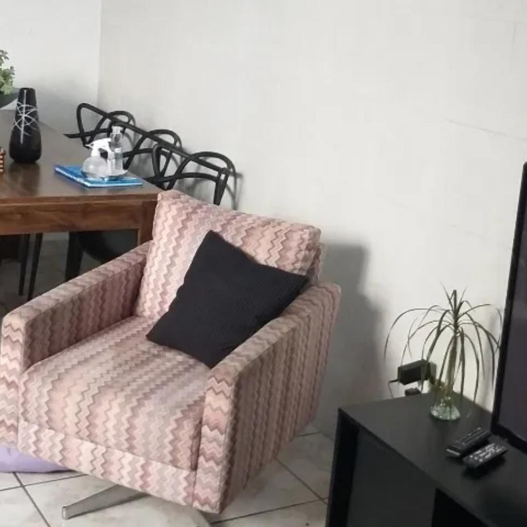 Casa à venda com 3 quartos, 180m² - Foto 2