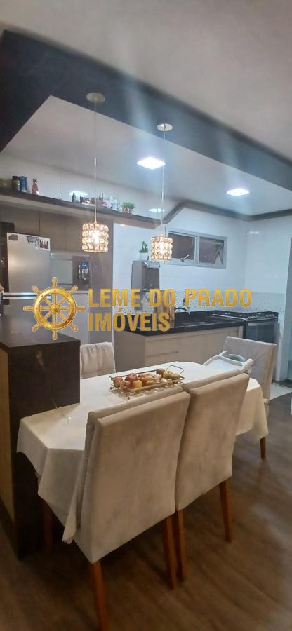 Apartamento à venda com 2 quartos, 60m² - Foto 1