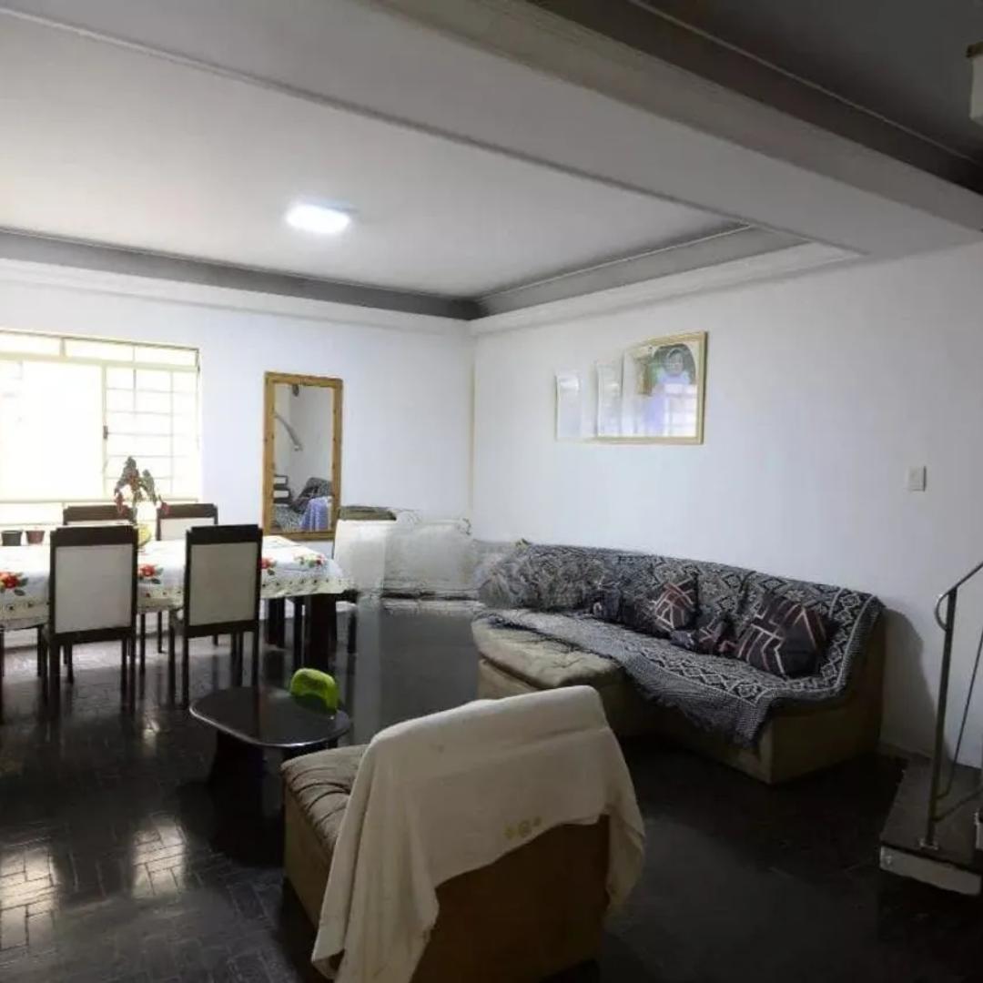 Sobrado à venda com 5 quartos, 219m² - Foto 2