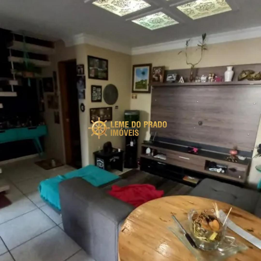 Casa à venda com 3 quartos, 175m² - Foto 1