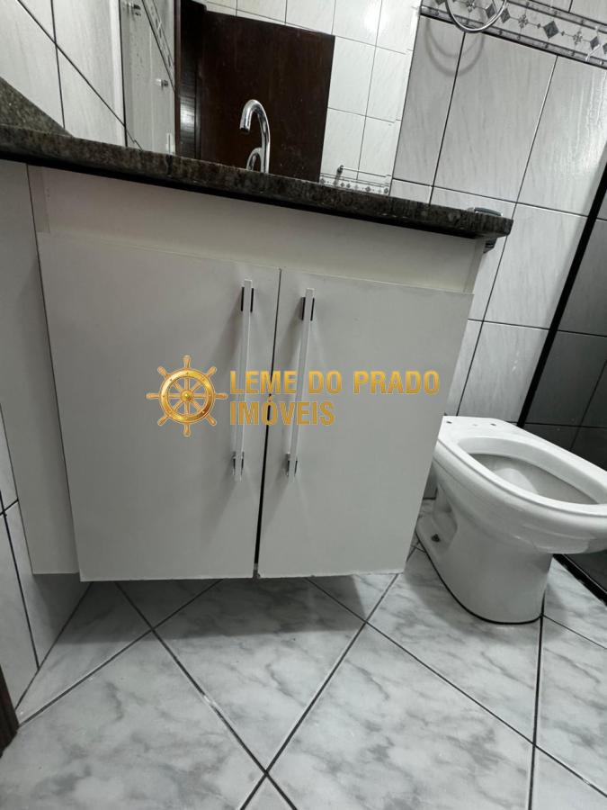 Apartamento à venda com 3 quartos, 96m² - Foto 2