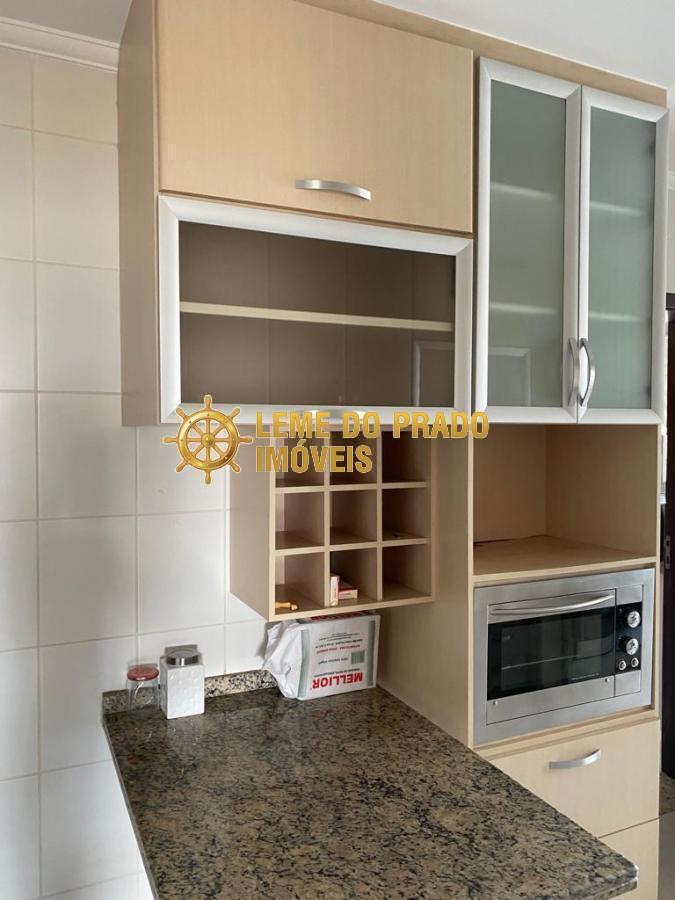 Apartamento para alugar com 3 quartos, 144m² - Foto 2