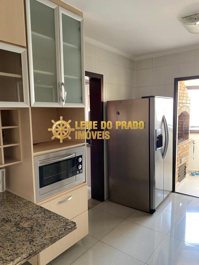 Apartamento para alugar com 3 quartos, 144m² - Foto 3