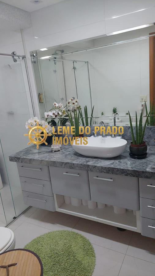 Apartamento à venda com 3 quartos, 140m² - Foto 9