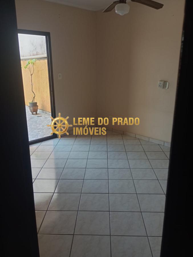 Apartamento para alugar com 2 quartos, 90m² - Foto 14