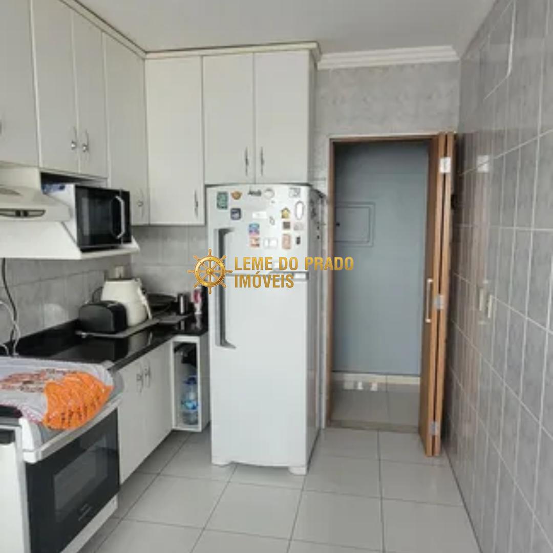 Apartamento à venda com 2 quartos, 70m² - Foto 4