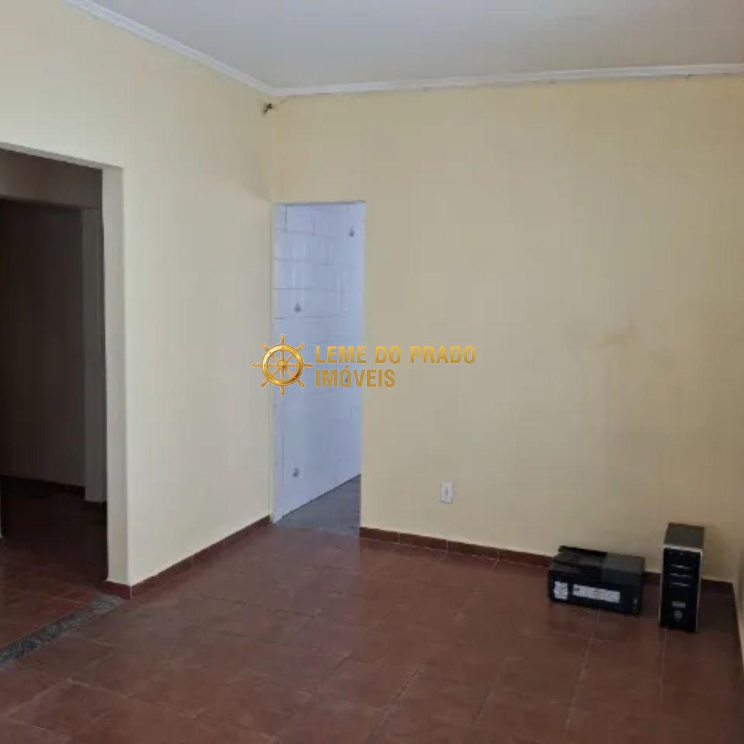 Casa para alugar com 2 quartos, 220m² - Foto 4