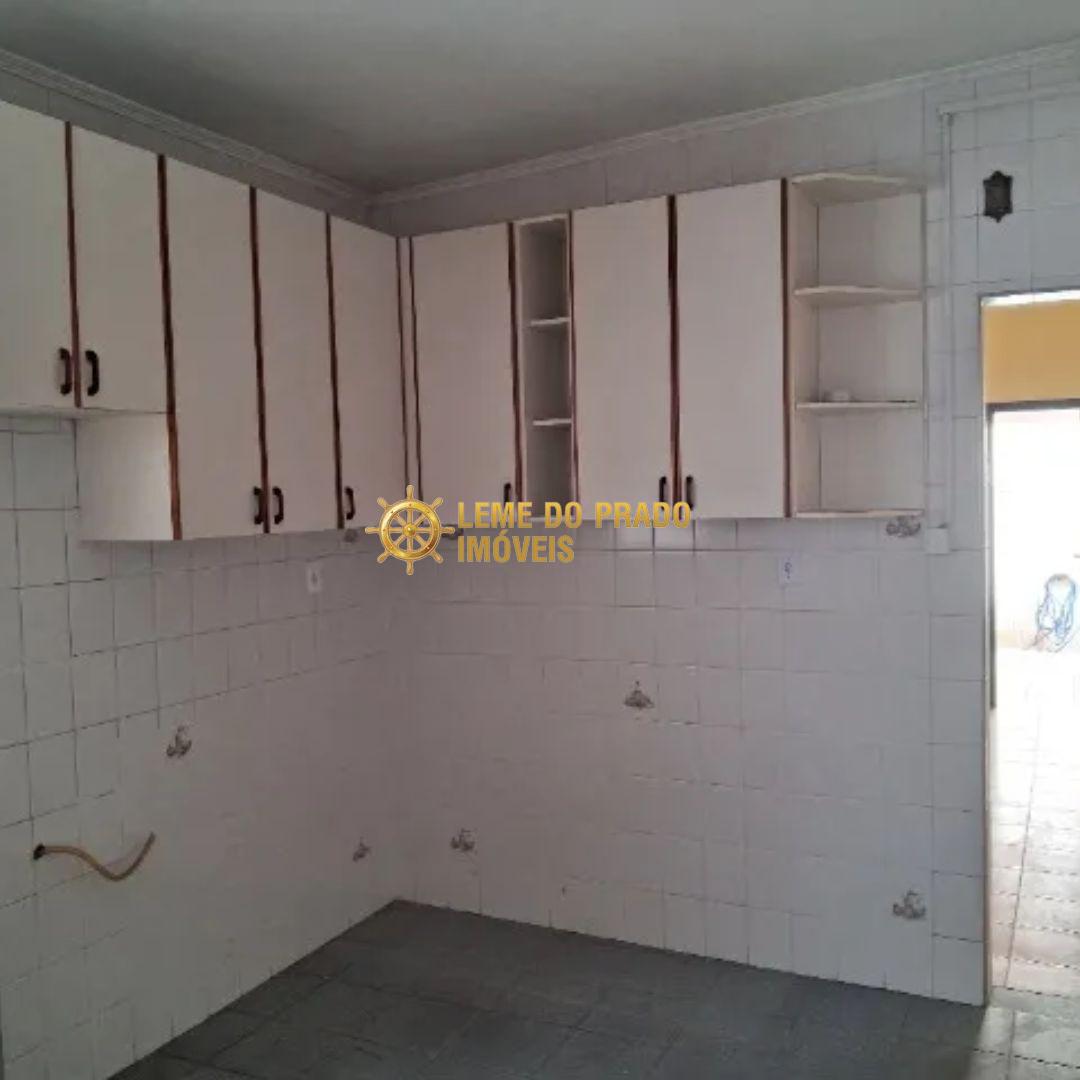 Casa para alugar com 2 quartos, 220m² - Foto 6