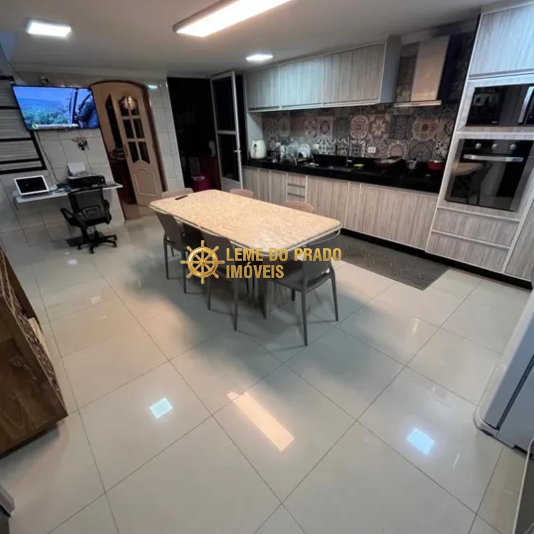 Sobrado à venda com 4 quartos, 300m² - Foto 20