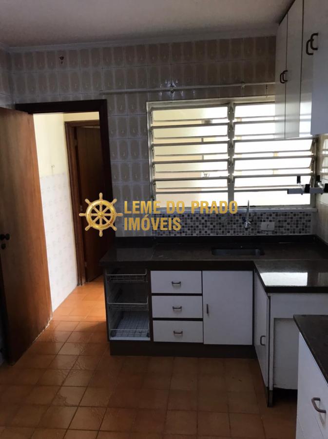 Apartamento para alugar com 3 quartos, 120m² - Foto 13