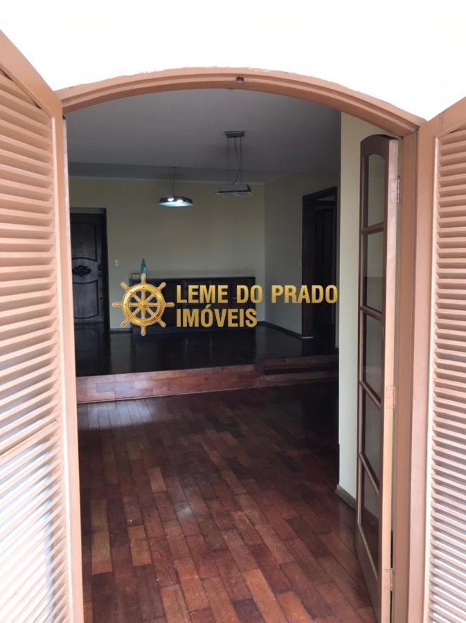 Apartamento para alugar com 3 quartos, 120m² - Foto 18