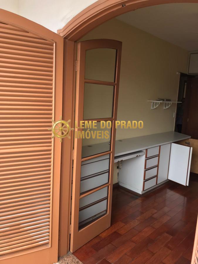 Apartamento para alugar com 3 quartos, 120m² - Foto 30