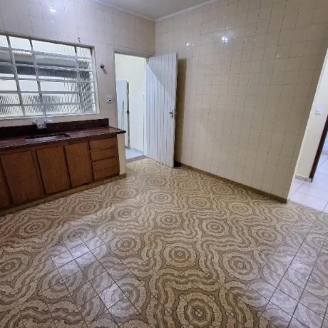 Casa para alugar com 2 quartos, 50m² - Foto 5