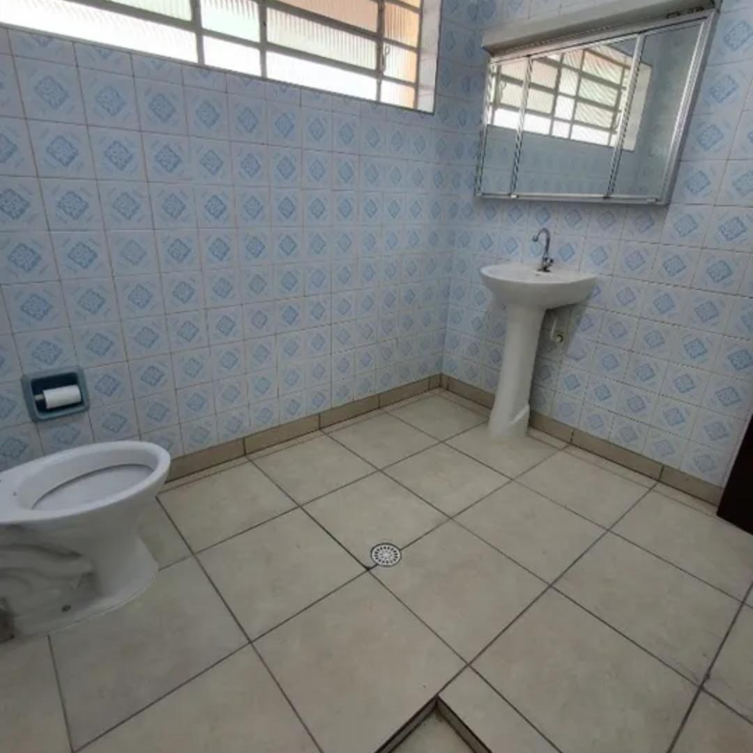 Casa para alugar com 2 quartos, 50m² - Foto 6