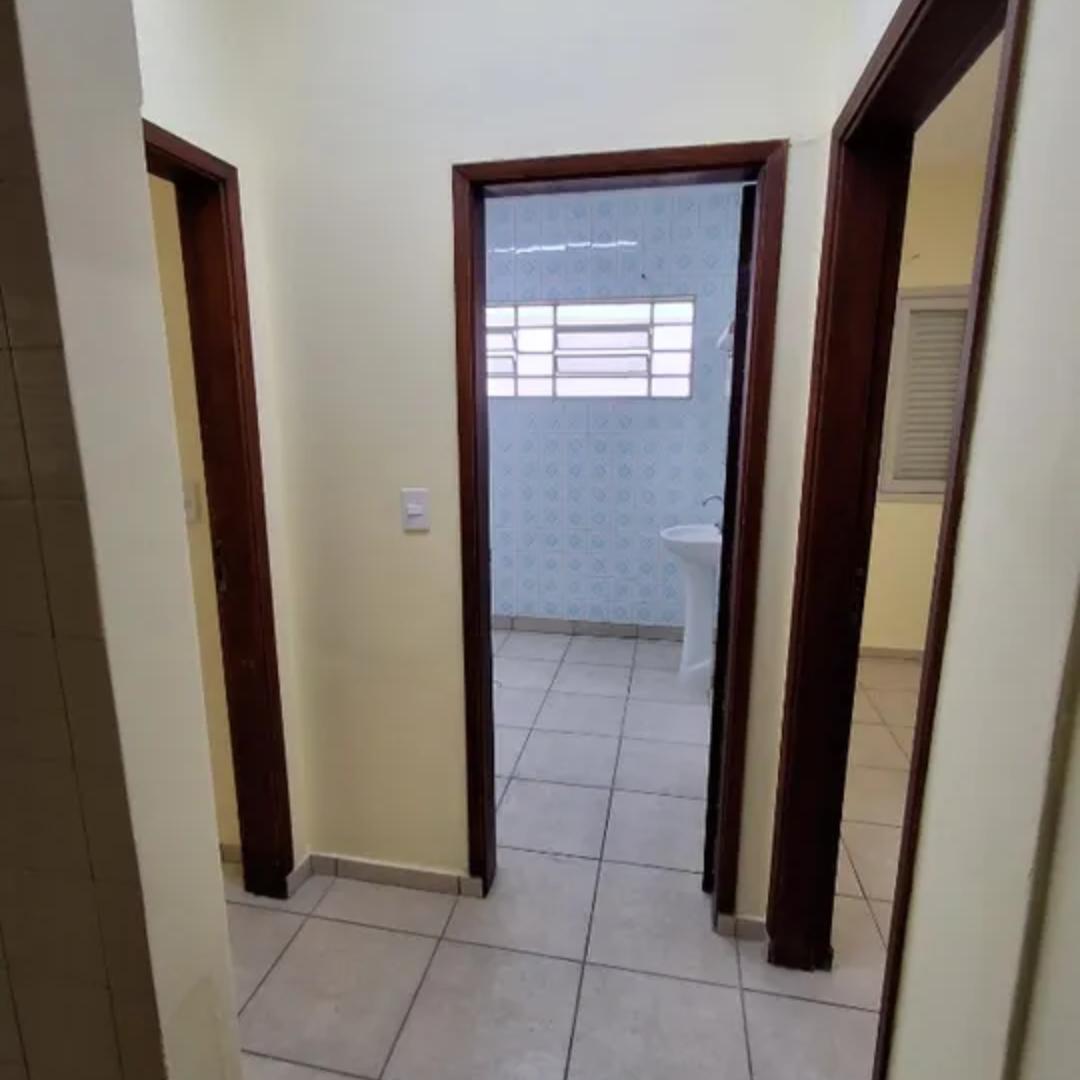 Casa para alugar com 2 quartos, 50m² - Foto 7