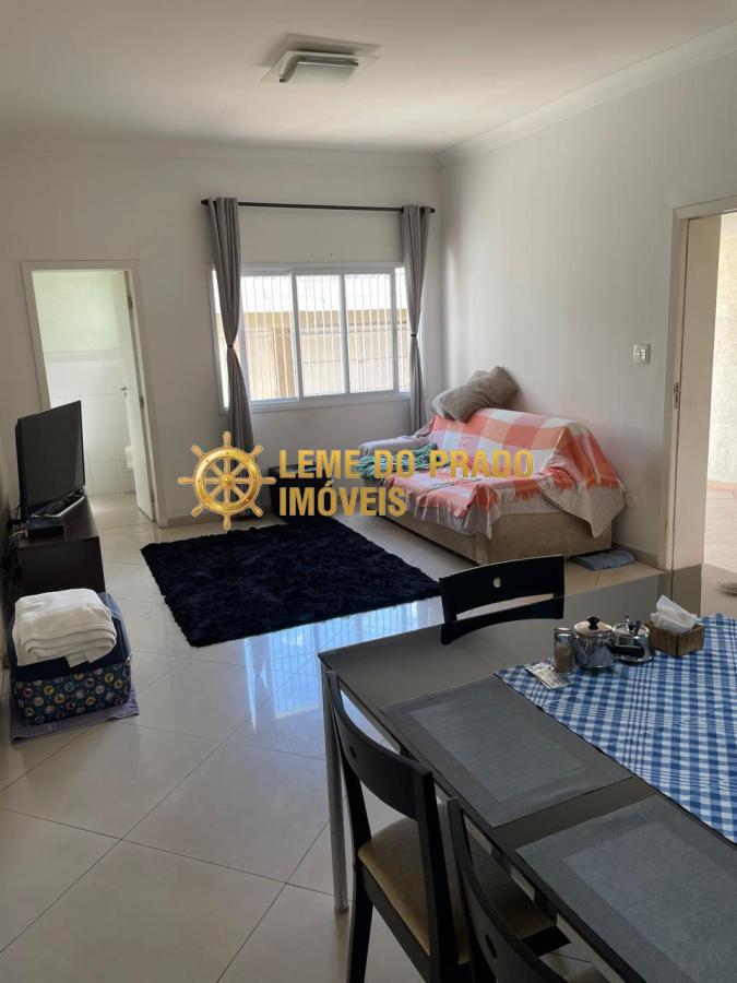 Casa à venda com 3 quartos, 210m² - Foto 1