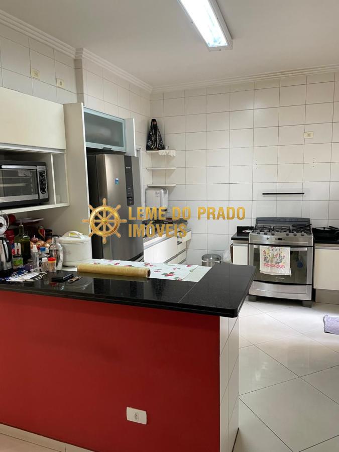 Casa à venda com 3 quartos, 210m² - Foto 12