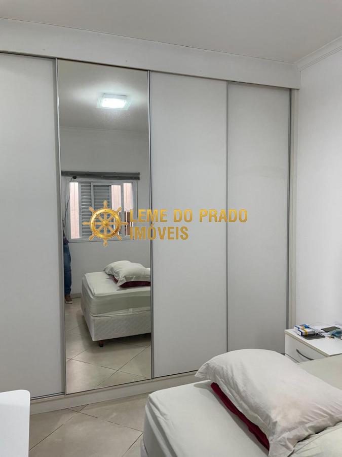 Casa à venda com 3 quartos, 210m² - Foto 15