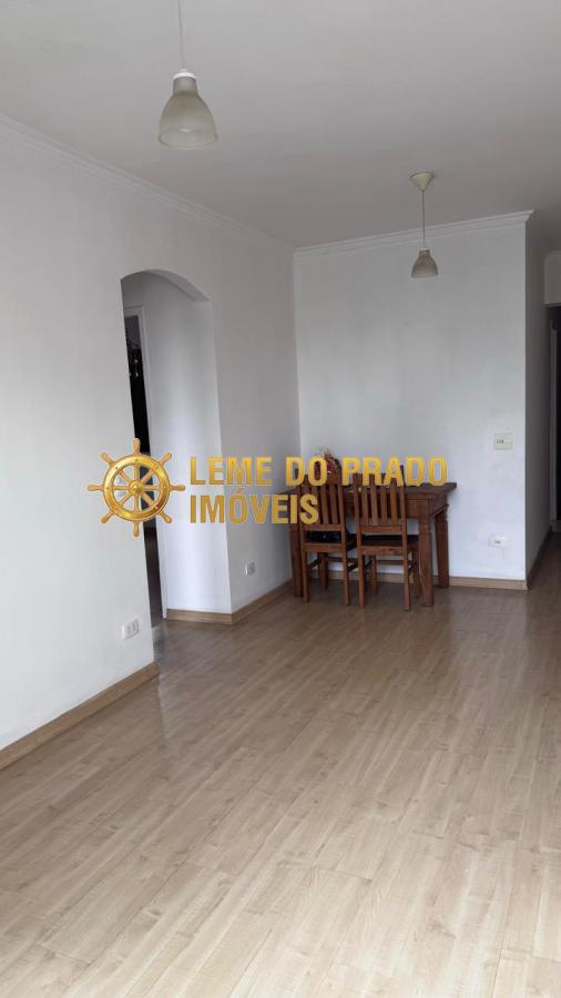 Apartamento para alugar com 2 quartos, 65m² - Foto 11