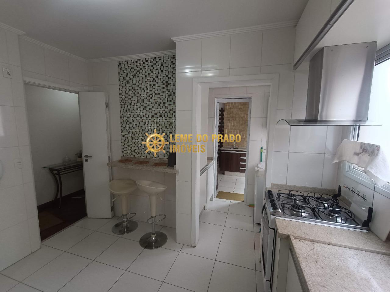 Apartamento à venda com 3 quartos, 87m² - Foto 2