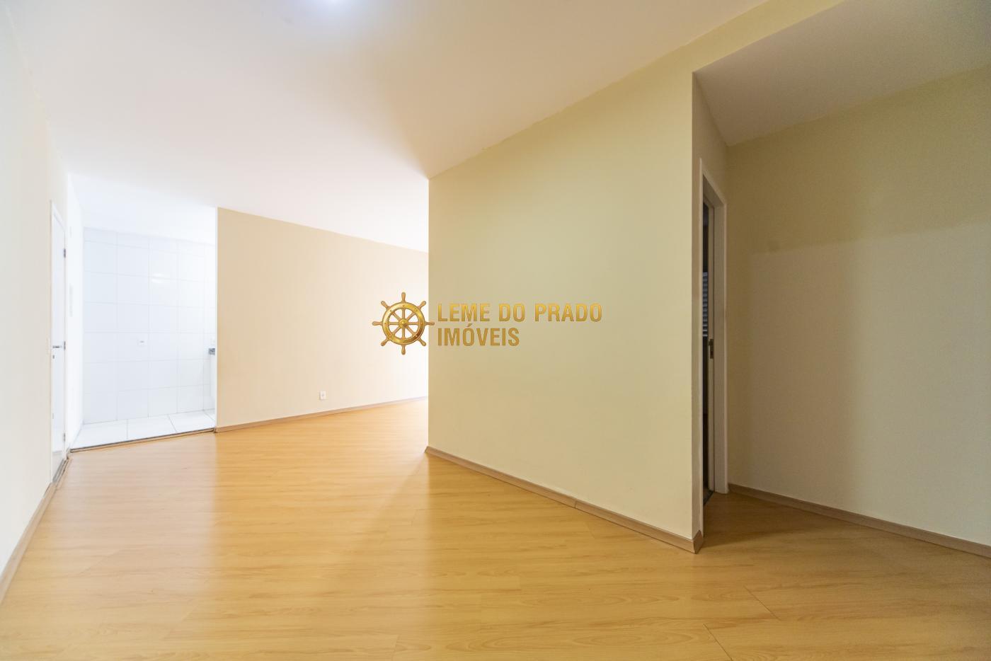 Apartamento para alugar com 3 quartos, 71m² - Foto 3