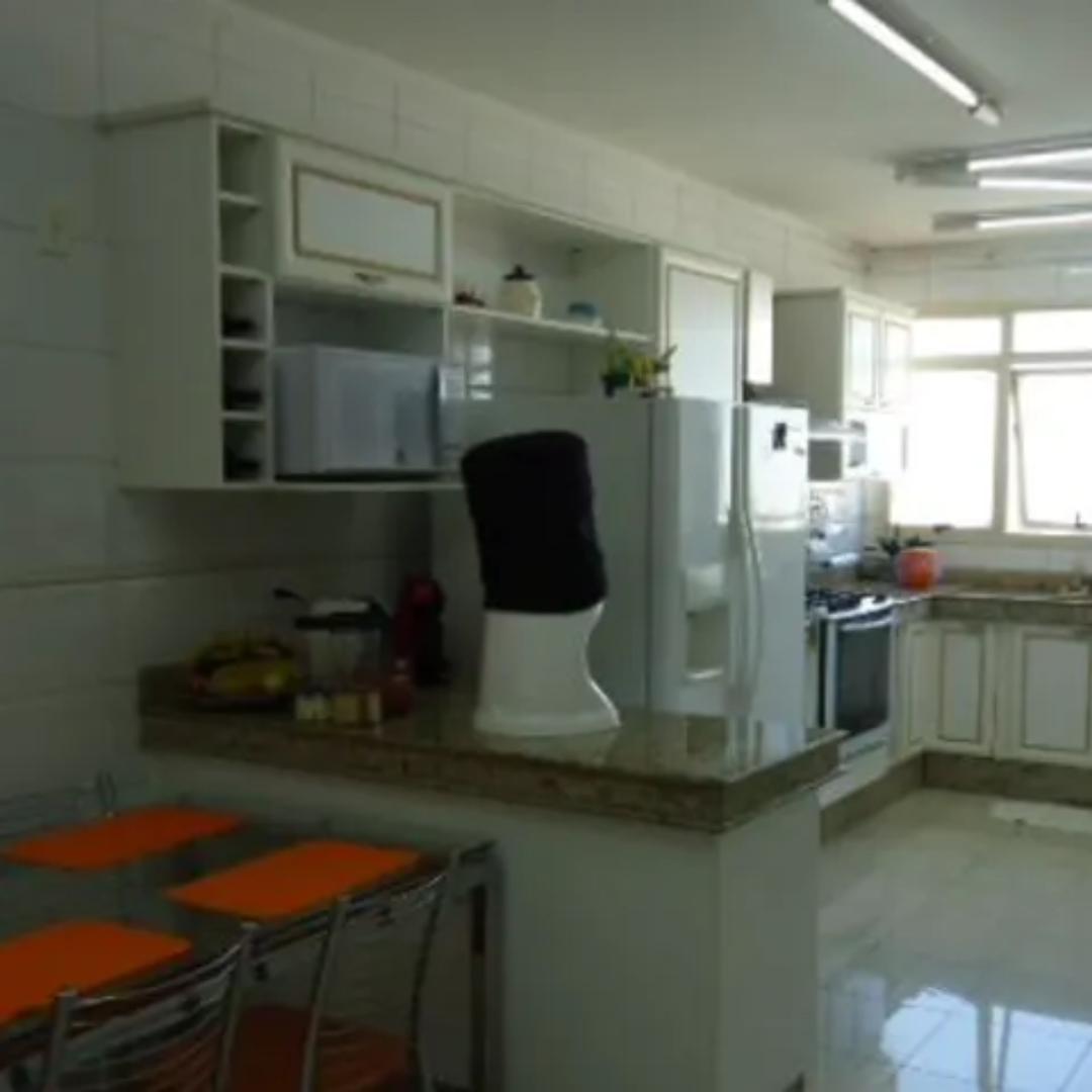 Apartamento à venda com 4 quartos, 186m² - Foto 3