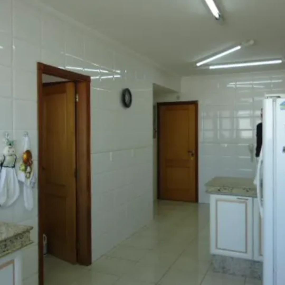 Apartamento à venda com 4 quartos, 186m² - Foto 4