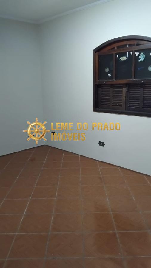 Casa para alugar com 2 quartos, 160m² - Foto 2