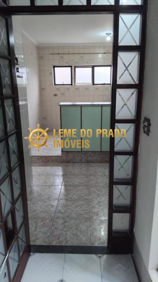 Casa para alugar com 2 quartos, 160m² - Foto 13