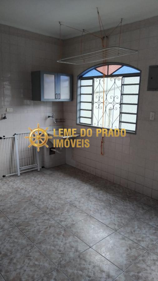 Casa para alugar com 2 quartos, 160m² - Foto 18