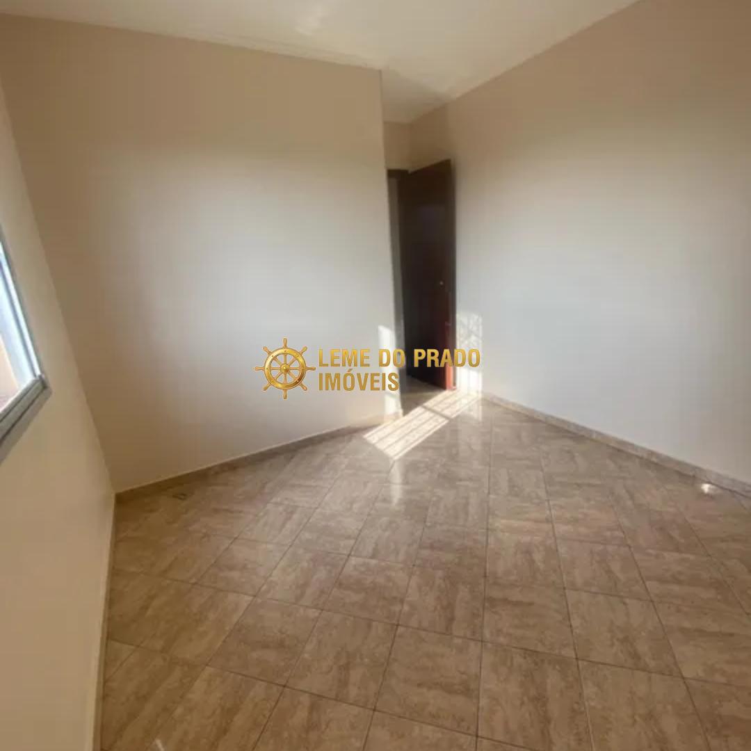 Apartamento à venda com 2 quartos, 64m² - Foto 3