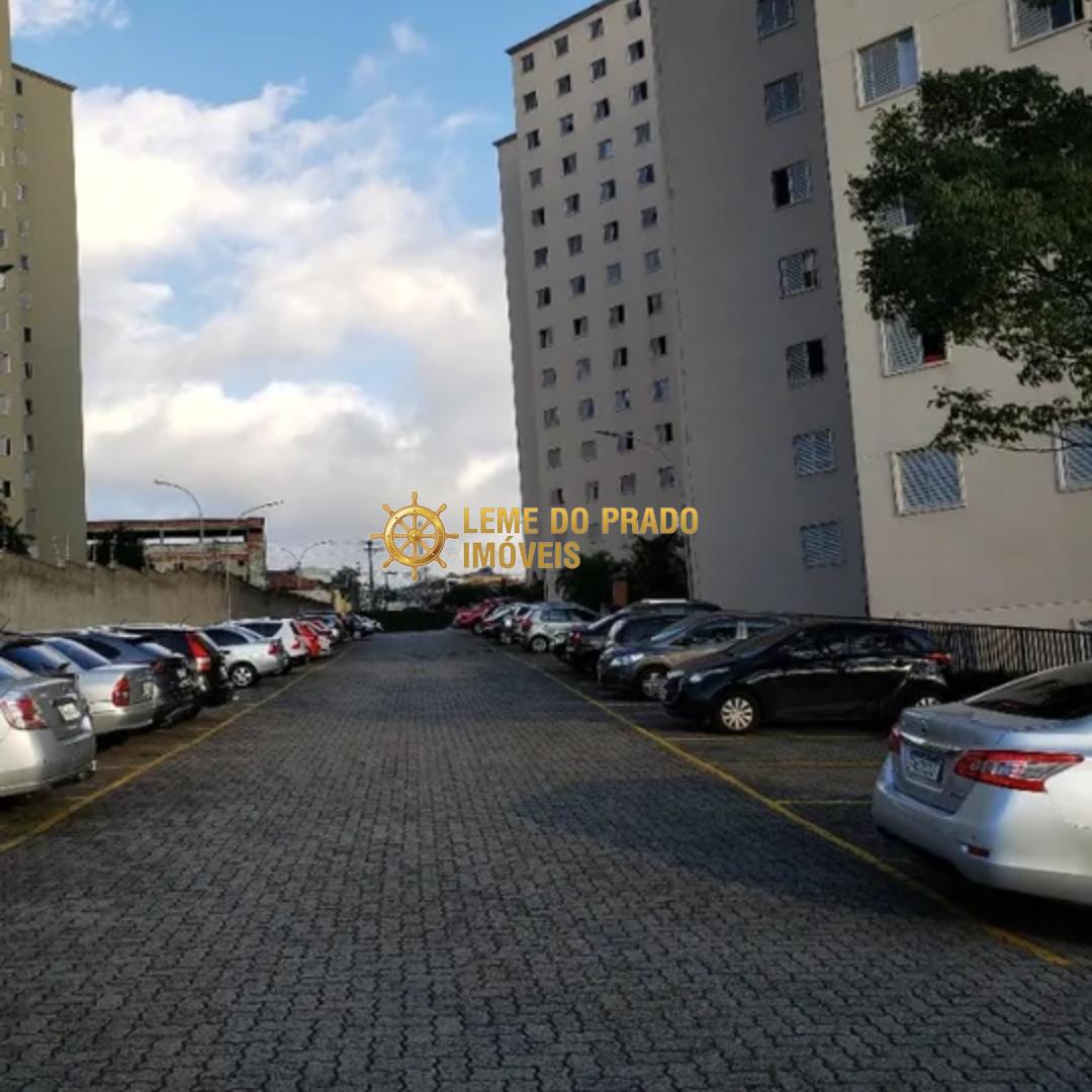 Apartamento à venda com 3 quartos, 60m² - Foto 2