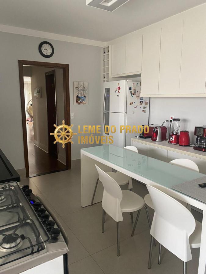 Apartamento à venda com 3 quartos, 144m² - Foto 15