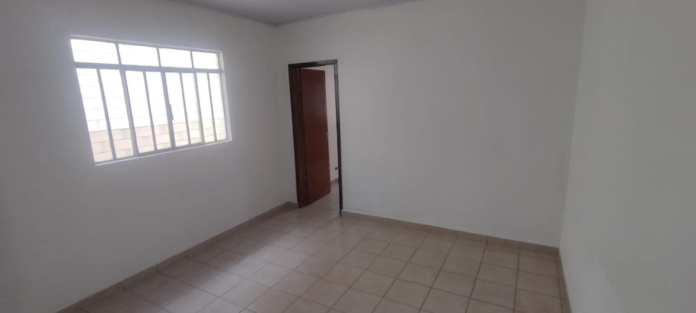 Terreno à venda com 2 quartos, 180m² - Foto 9