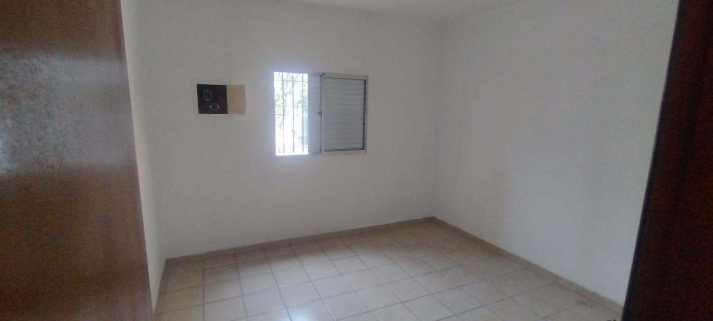 Terreno à venda com 2 quartos, 180m² - Foto 12