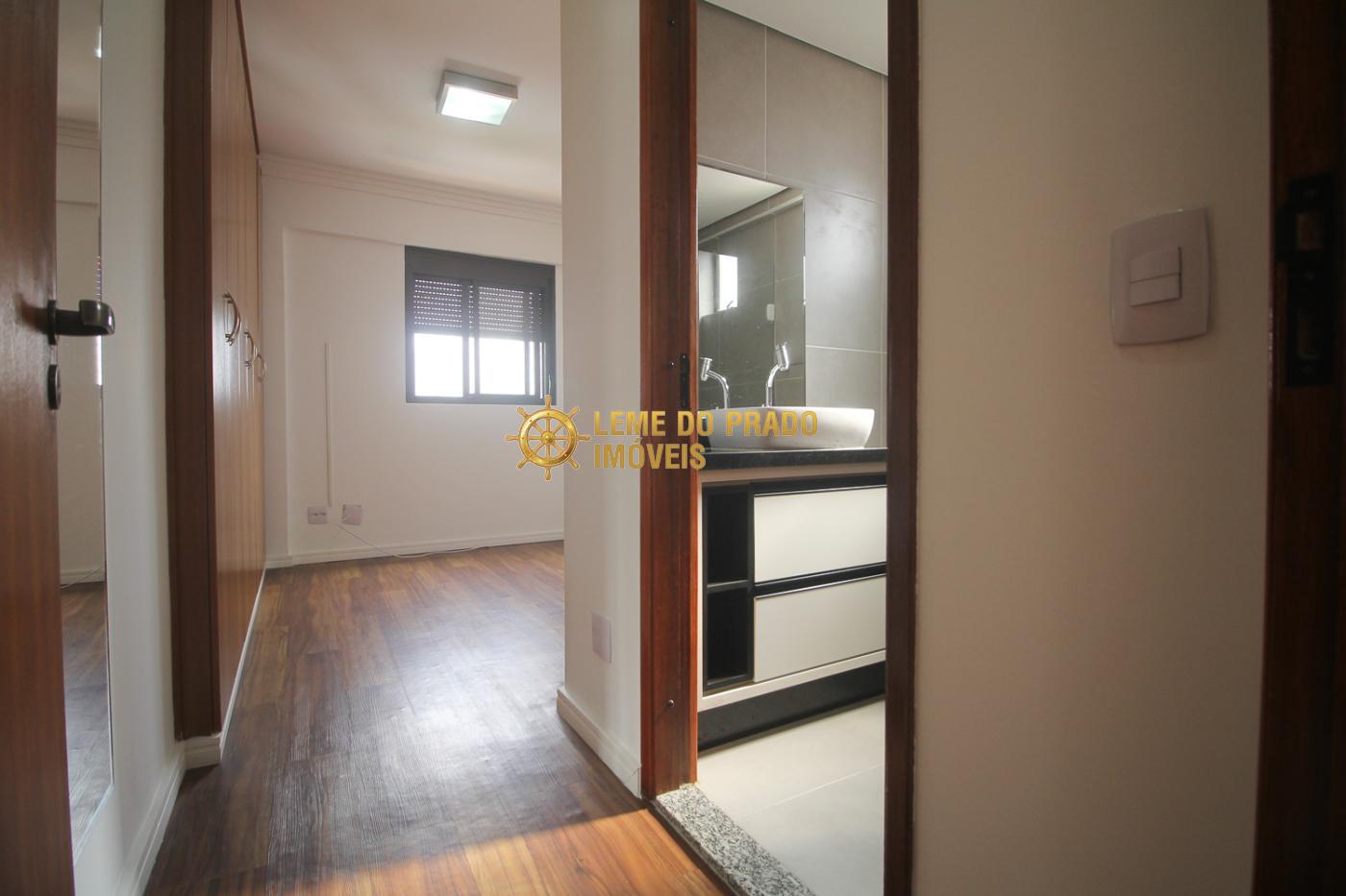 Apartamento para alugar com 2 quartos, 80m² - Foto 13