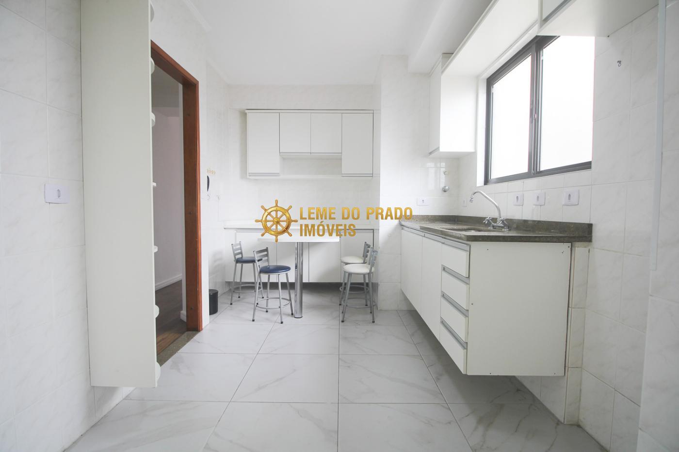 Apartamento para alugar com 2 quartos, 80m² - Foto 23