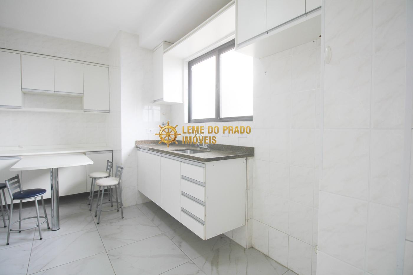 Apartamento para alugar com 2 quartos, 80m² - Foto 25