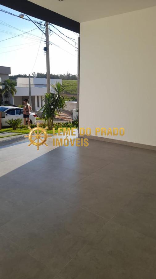 Casa de Condomínio à venda com 3 quartos, 300m² - Foto 3